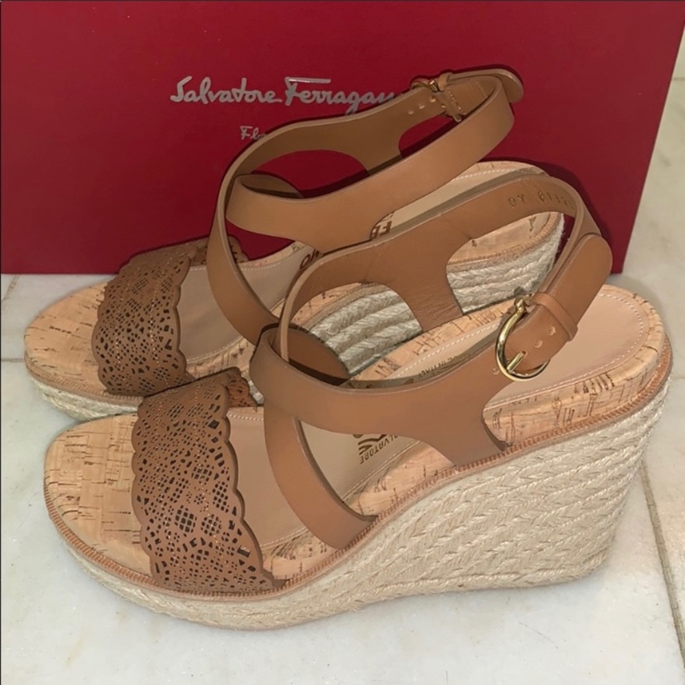 FERRAGAMO GIOELA SANDALS